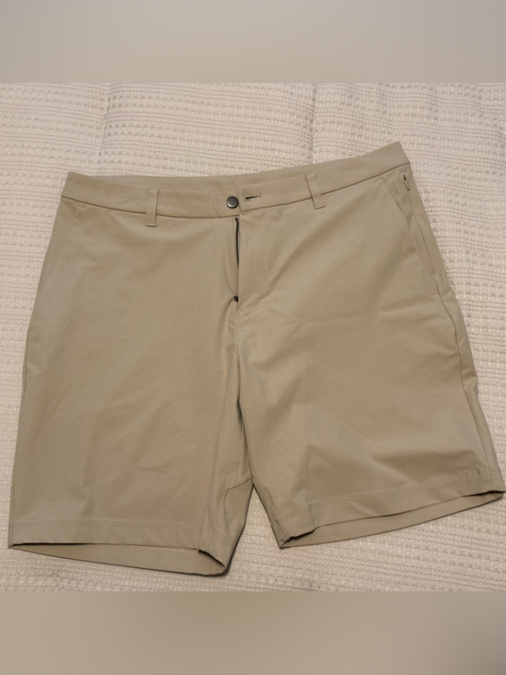 Men's LuluLemon Khaki Golf Shorts